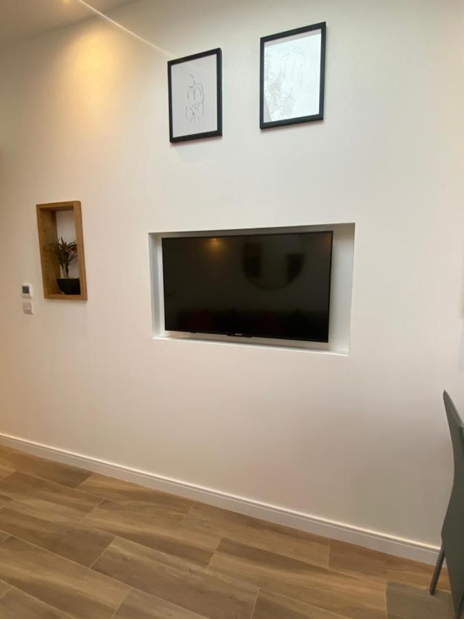 Lovely And Modern Studio Apartment. Borehamwood Esterno foto